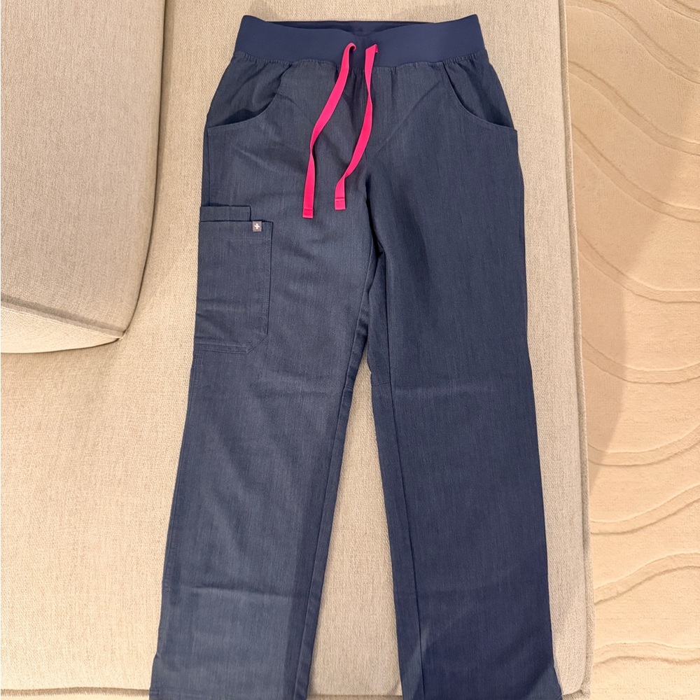 FIGS Kade Cargo Scrub Pants XS Petite Heather Denim High Waisted Drawstring EUC